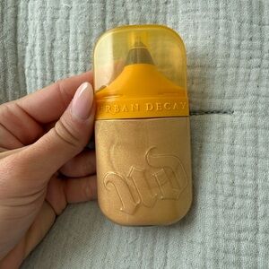 Urban Decay Face Luminizer in Golden Hour